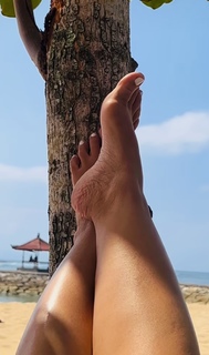 Anggun feet photo 8