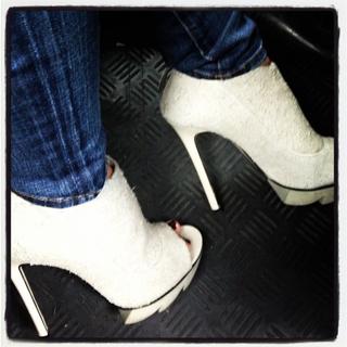 Anggun feet photo 19
