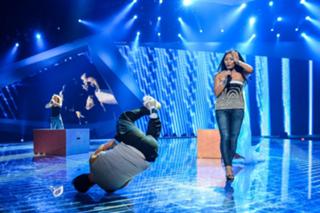 Anggun feet photo 17