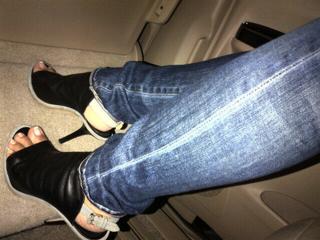 Anggun feet photo 8