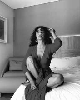 Angie Cepeda feet photo 4