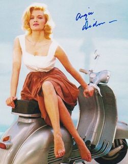 Angie Dickinson feet photo thumbnail