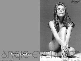 Angie Everhart feet photo thumbnail