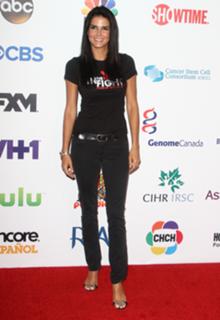 Angie Harmon feet photo thumbnail