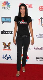 Angie Harmon feet photo thumbnail