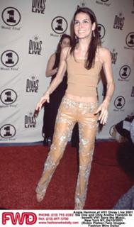 Angie Harmon feet photo thumbnail