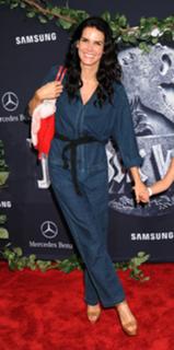 Angie Harmon feet photo thumbnail