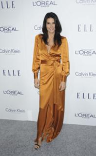 Angie Harmon feet photo thumbnail