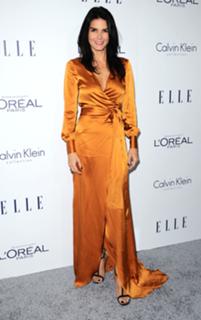 Angie Harmon feet photo thumbnail