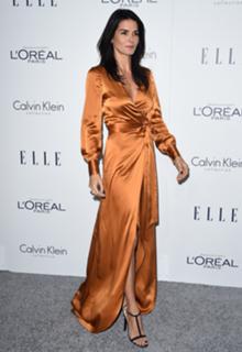 Angie Harmon feet photo thumbnail