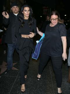 Angie Harmon feet photo thumbnail