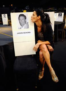 Angie Harmon feet photo thumbnail
