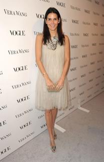 Angie Harmon feet photo thumbnail