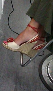 Angie Harmon feet photo thumbnail