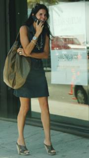 Angie Harmon feet photo thumbnail