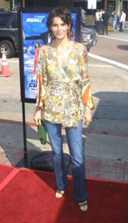 Angie Harmon feet photo thumbnail