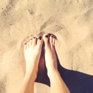 Angie Miller feet photo 9