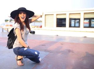 Angie Miller feet photo 3