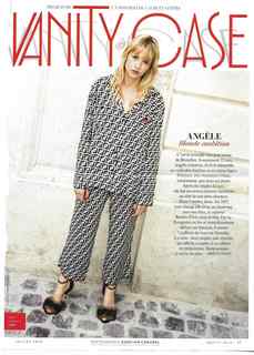 Angèle feet photo thumbnail