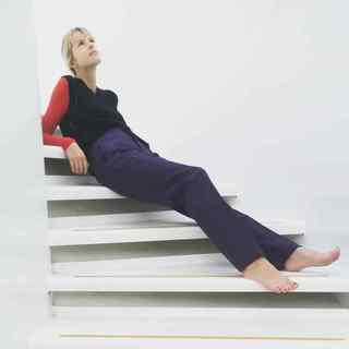 Angèle feet photo thumbnail