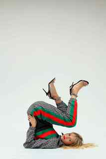 Angèle feet photo thumbnail