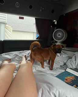 Angèle feet photo thumbnail