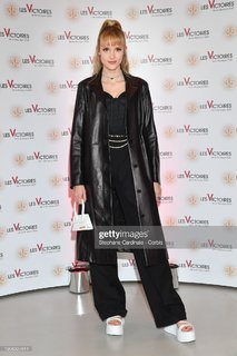 Angèle feet photo thumbnail