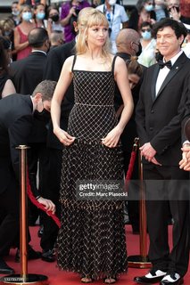 Angèle feet photo thumbnail