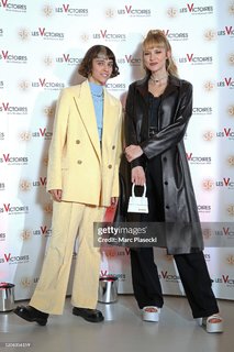 Angèle feet photo thumbnail