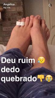 Angélica feet photo thumbnail