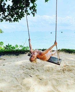 Angélica feet photo thumbnail