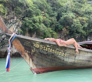 Angélica feet photo thumbnail