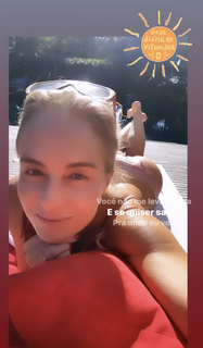 Angélica feet photo thumbnail