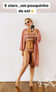 Angélica feet photo thumbnail