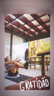 Angélica feet photo thumbnail