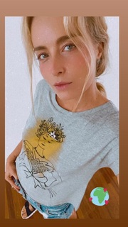 Angélica feet photo thumbnail