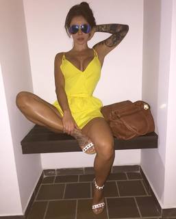 Angélica Hernandez feet photo thumbnail