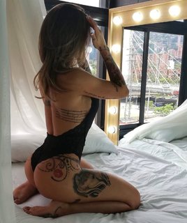 Angélica Hernandez feet photo thumbnail