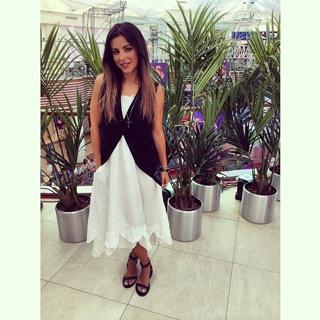 Ani Lorak feet photo thumbnail