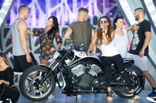 Ani Lorak feet photo thumbnail