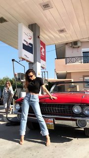 Ani Lorak feet photo thumbnail