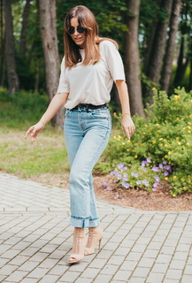 Ani Lorak feet photo thumbnail