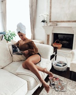 Ani Lorak feet photo thumbnail