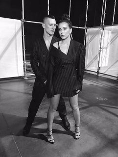 Ani Lorak feet photo thumbnail