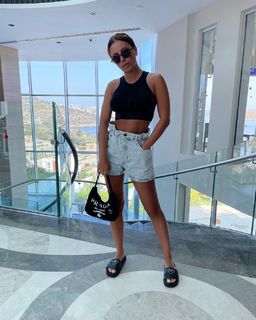 Ani Lorak feet photo thumbnail