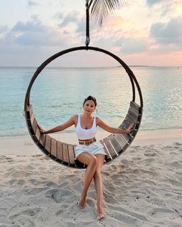 Ani Lorak feet photo 8