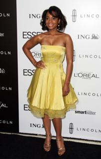 Anika Noni Rose feet photo 5