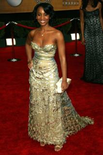 Anika Noni Rose feet photo 20