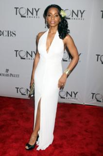 Anika Noni Rose feet photo 16