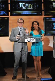 Anika Noni Rose feet photo 12